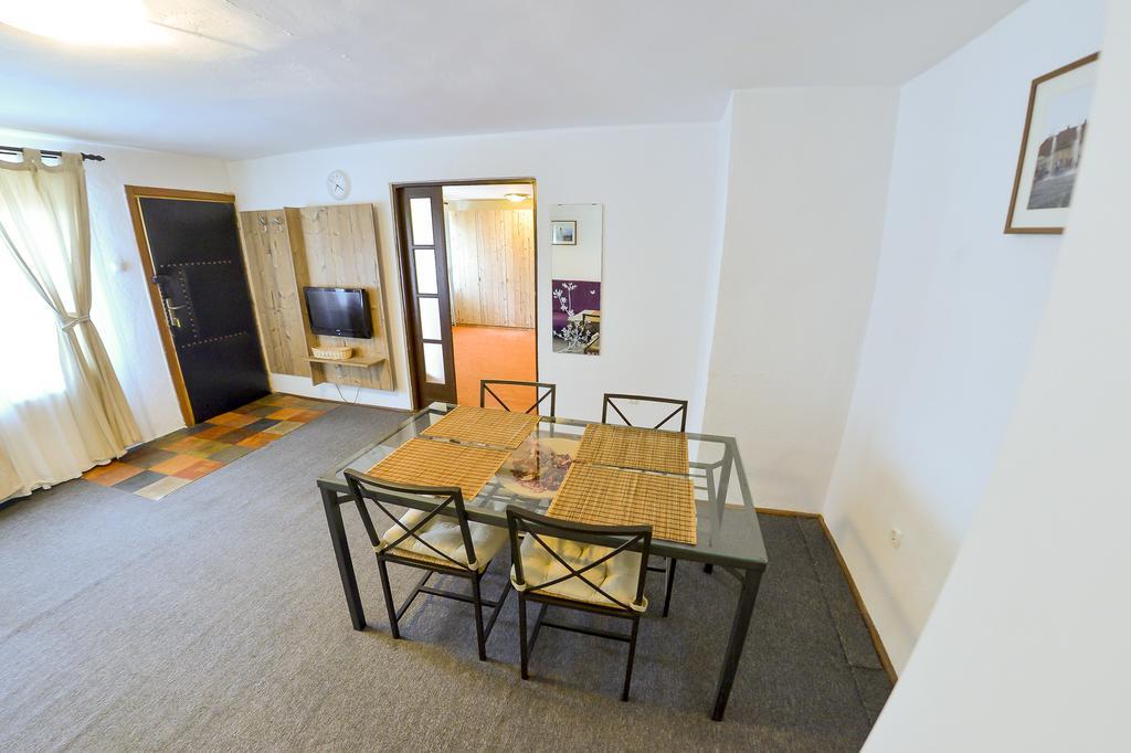 Apartment Gabriel Sibiu Ngoại thất bức ảnh